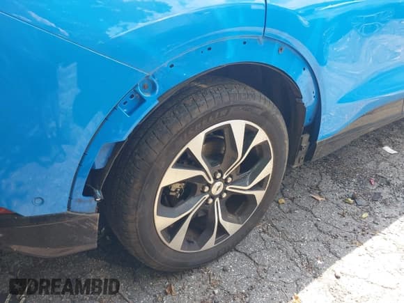 ✅ 2022 Ford Mustang Mach-E Premium • VIN: 3FMTK3R77NMA28340 • Lot: 42233063. Listed on IAAI with 22,893 mi. Free auction sales archive from the USA and detailed vehicle history report at DreamBid. Image 22.