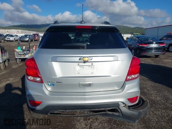 ✅ 2021 Chevrolet Trax LT • VIN: KL7CJPSB3MB325041 • Lot: 43750227. Listed on IAAI with 69,718 mi. Free auction sales archive from the USA and detailed vehicle history report at DreamBid. Image 17.
