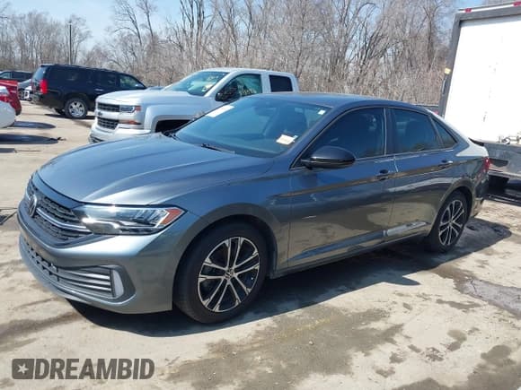 ✅ 2022 Volkswagen Jetta Sport • VIN: 3VWBM7BU6NM017084 • Lot: 41784555. Listed on IAAI with 60,364 mi. Free auction sales archive from the USA and detailed vehicle history report at DreamBid. Image 14.