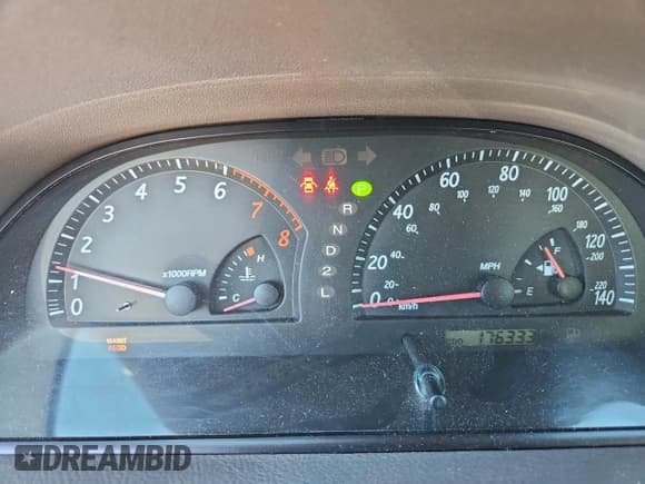 ✅ 2004 Toyota Camry LE • VIN: JTDBE32K940247369 • Lot: 94476305. Wystawiony na Copart z przebiegiem 176 333 mil. Bezpłatny archiwum sprzedaży aukcyjnych z USA i szczegółowy raport historii pojazdu na DreamBid. Zdjęcie 9.