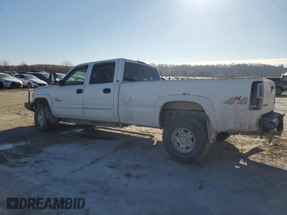 ✅ 2006 Chevrolet Silverado 2500HD LT1 • VIN: 1GCHK23D56F178404 • Лот: 45603605. Опубликован ранее на Copart с пробегом 314 289 миль. Бесплатный доступ к архиву аукционных продаж из США и подробный отчёт об истории автомобиля на DreamBid. Изображение 2.