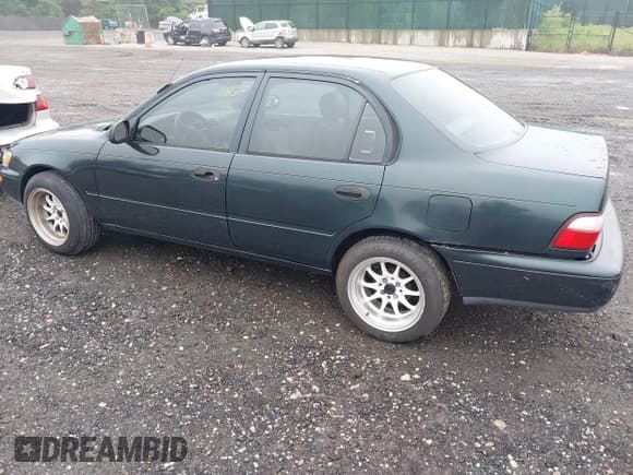 ✅ 1996 Toyota Corolla • VIN: 2T1BA02EXTC113169 • Lot: 42524419. Listed on IAAI with 174,647 mi. Free auction sales archive from the USA and detailed vehicle history report at DreamBid. Image 3.