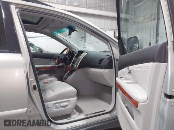 ✅ 2009 Lexus RX 350 • VIN: 2T2HK31U79C106704 • Лот: 43485646. Опубликован ранее на IAAI с пробегом 155 277 миль. Бесплатный доступ к архиву аукционных продаж из США и подробный отчёт об истории автомобиля на DreamBid. Изображение 5.