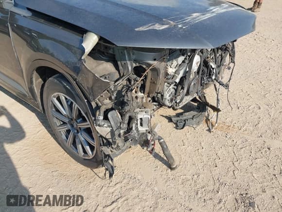 ✅ 2018 Audi Q7 Premium Plus • VIN: WA1LAAF71JD045263 • Лот: 43089345. Опубликован ранее на IAAI с пробегом 71 650 миль. Бесплатный доступ к архиву аукционных продаж из США и подробный отчёт об истории автомобиля на DreamBid. Изображение 18.