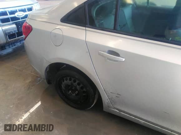 2013 Chevrolet Cruze LS с VIN 1G1PA5SH5D7145164, выставлен на аукционе IAAI как лот 41682743 с пробегом 182 179 миль миль и . История ставок и продаж доступна на DreamBid. Изображение 6.