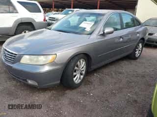 2006 Hyundai Azera SE с VIN KMHFC46F76A043396, выставлен на аукционе IAAI как лот 42398355 с пробегом 232 418 миль миль и . История ставок и продаж доступна на DreamBid. Изображение 2.