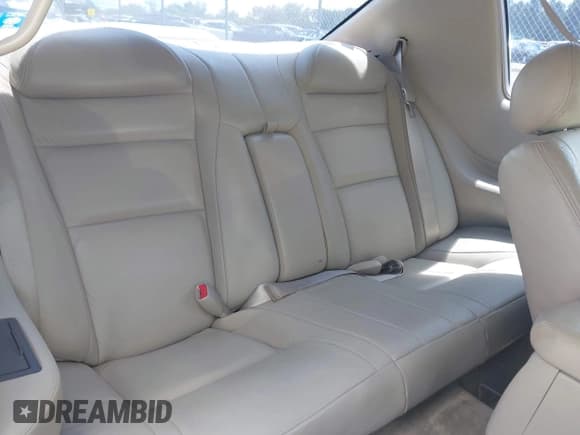 ✅ 2001 Cadillac Eldorado ESC • VIN: 1G6EL12Y31B107932 • Lot: 42723296. Wystawiony na IAAI z przebiegiem 152 482 mil. Bezpłatny archiwum sprzedaży aukcyjnych z USA i szczegółowy raport historii pojazdu na DreamBid. Zdjęcie 8.