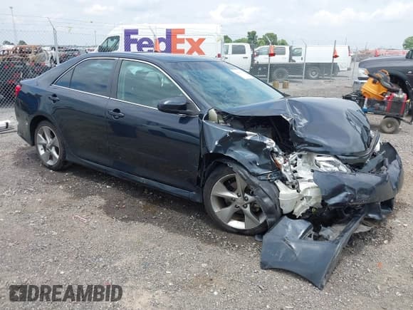 ✅ 2014 Toyota Camry SE • VIN: 4T1BK1FK8EU024253 • Лот: 42418278. Опубликован ранее на IAAI с пробегом 114 441 миль. Бесплатный доступ к архиву аукционных продаж из США и подробный отчёт об истории автомобиля на DreamBid. Изображение 1.