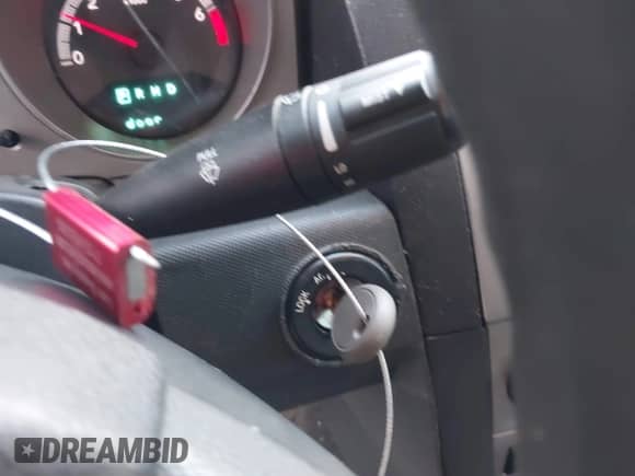 2010 Dodge Avenger SXT z VIN 1B3CC4FD0AN180494, wystawiony jako IAAI lot #41805186 z przebiegiem 185 783 mil mil oraz . Historia ofert i sprzedaży dostępna na DreamBid. Obrazek 11.