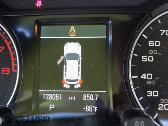 ✅ 2013 Audi Q5 Premium Plus • VIN: WA1DGAFPXDA044976 • Lot: 42780271. Wystawiony na IAAI z przebiegiem 128 061 mil. Bezpłatny archiwum sprzedaży aukcyjnych z USA i szczegółowy raport historii pojazdu na DreamBid. Zdjęcie 16.