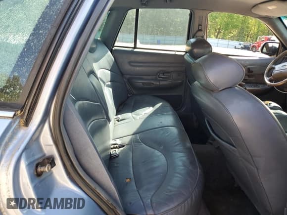 ✅ 1997 Ford Crown Victoria LX • VIN: 2FALP74W1VX218463 • Lot: 52851045. Listed on Copart with 236,098 mi. Free auction sales archive from the USA and detailed vehicle history report at DreamBid. Image 10.