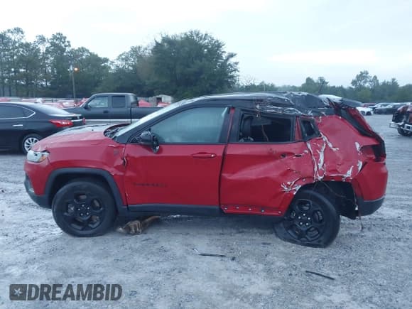 ✅ 2023 Jeep Compass Trailhawk • VIN: 3C4NJDDN2PT566769 • Lot: 43535848. Wystawiony na IAAI z przebiegiem 58 022 mil. Bezpłatny archiwum sprzedaży aukcyjnych z USA i szczegółowy raport historii pojazdu na DreamBid. Zdjęcie 14.