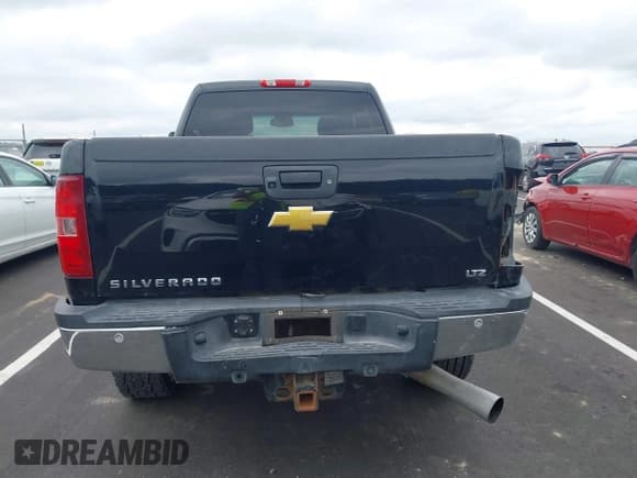 ✅ 2011 Chevrolet Silverado 2500HD LTZ • VIN: 1GC1KYC88BF151862 • Lot: 42994282. Listed on IAAI with 175,265 mi. Free auction sales archive from the USA and detailed vehicle history report at DreamBid. Image 17.