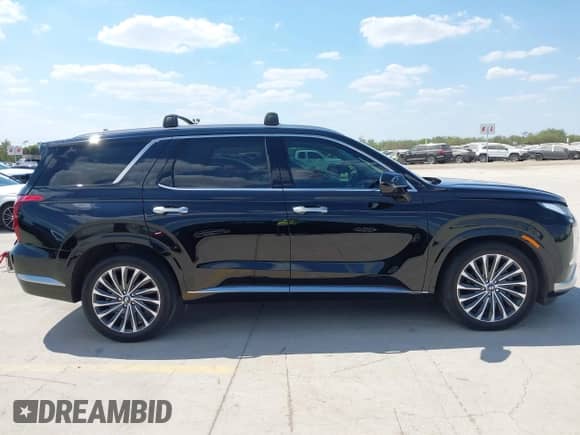 2023 Hyundai Palisade Calligraphy с VIN KM8R74GE2PU561164, выставлен на аукционе IAAI как лот 43333582 с пробегом 55 914 миль миль и . История ставок и продаж доступна на DreamBid. Изображение 13.