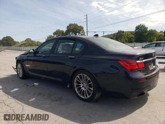 ✅ 2015 BMW 7 Series 750i xDrive • VIN: WBAYB6C5XFD966183 • Lot: 70422505. Listed on Copart with 88,599 mi. Free auction sales archive from the USA and detailed vehicle history report at DreamBid. Image 2.