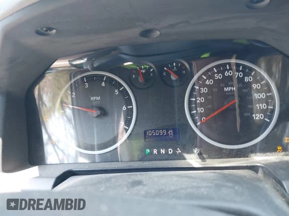 ✅ 2010 Dodge 1500 SLT • VIN: 1D7RV1GPXAS231999 • Lot: 42115453. Wystawiony na IAAI z przebiegiem 105 099 mil. Bezpłatny archiwum sprzedaży aukcyjnych z USA i szczegółowy raport historii pojazdu na DreamBid. Zdjęcie 7.