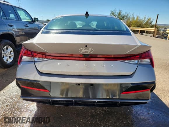✅ 2025 Hyundai Elantra SEL Convenience • VIN: KMHLS4DG9SU913434 • Lot: 89688055. Listed on Copart with 15,728 mi. Free auction sales archive from the USA and detailed vehicle history report at DreamBid. Image 6.