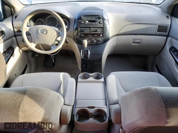 ✅ 2004 Toyota Sienna LE • VIN: 5TDZA23C74S078641 • Lot: 91481995. Wystawiony na Copart z przebiegiem 286 706 mil. Bezpłatny archiwum sprzedaży aukcyjnych z USA i szczegółowy raport historii pojazdu na DreamBid. Zdjęcie 8.