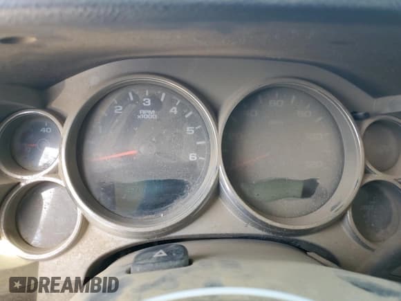 ✅ 2008 Chevrolet Silverado 2500HD Work Truck • VIN: 1GCHC29K28E122058 • Lot: 61770735. Wystawiony na Copart z przebiegiem 297 070 mil. Bezpłatny archiwum sprzedaży aukcyjnych z USA i szczegółowy raport historii pojazdu na DreamBid. Zdjęcie 9.