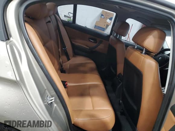 ✅ 2011 BMW 3 Series 328i xDrive • VIN: WBAPK5C53BA994635 • Lot: 50235645. Listed on Copart with 107,780 mi. Free auction sales archive from the USA and detailed vehicle history report at DreamBid. Image 10.