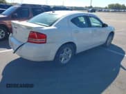 ✅ 2008 Dodge Avenger SXT • VIN: 1B3LC56K78N665259 • Lot: 43558259. Wystawiony na IAAI z przebiegiem 172 226 mil. Bezpłatny archiwum sprzedaży aukcyjnych z USA i szczegółowy raport historii pojazdu na DreamBid. Zdjęcie 4.