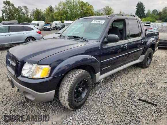 ✅ 2001 Ford Explorer Sport Trac • VIN: 1FMZU77E11UA42379 • Lot: 80549825. Listed on Copart with 221,801 mi. Free auction sales archive from the USA and detailed vehicle history report at DreamBid. Image 1.