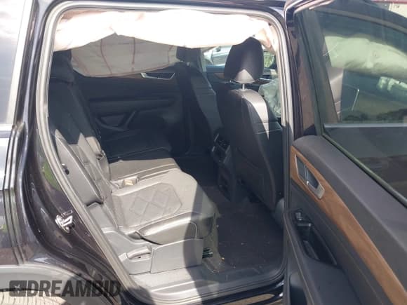 ✅ 2024 Volkswagen Atlas SE • VIN: 1V2DR2CA1RC576374 • Lot: 42491607. Listed on IAAI with 23,355 mi. Free auction sales archive from the USA and detailed vehicle history report at DreamBid. Image 8.