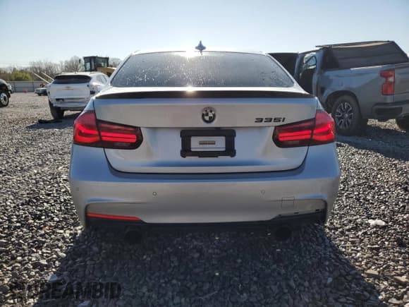 ✅ 2015 BMW 3 Series 335i • VIN: WBA3A9G58FNS66584 • Lot: 50310715. Wystawiony na Copart z przebiegiem 123 051 mil. Bezpłatny archiwum sprzedaży aukcyjnych z USA i szczegółowy raport historii pojazdu na DreamBid. Zdjęcie 6.