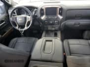 ✅ 2020 Chevrolet Silverado 1500 High Country • VIN: 3GCUYHED8LG163645 • Lot: 74677774. Wystawiony na Copart z przebiegiem 49 489 mil. Bezpłatny archiwum sprzedaży aukcyjnych z USA i szczegółowy raport historii pojazdu na DreamBid. Zdjęcie 8.