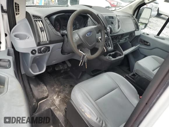 ✅ 2017 Ford Transit • VIN: 1FTYR2CM5HKA21834 • Лот: 70022705. Опубликован ранее на Copart с пробегом 149 191 миль. Бесплатный доступ к архиву аукционных продаж из США и подробный отчёт об истории автомобиля на DreamBid. Изображение 8.