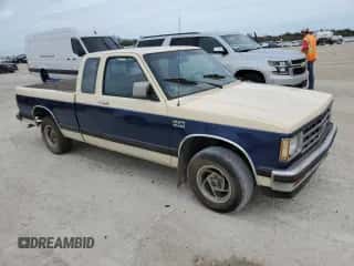 1988 Chevrolet S-10 с VIN 1GCCS19R5J8127621, выставлен на аукционе Copart как лот 78238764 с пробегом 122 725 миль миль и Списание • Salvage title. История ставок и продаж доступна на DreamBid. Изображение 4.