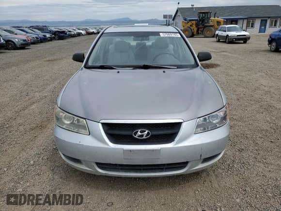 2008 Hyundai Sonata GLS z VIN 5NPET46F58H320610, wystawiony jako Copart lot #57669765 z przebiegiem 141 132 mil mil oraz Czysty tytuł • Clean title. Historia ofert i sprzedaży dostępna na DreamBid. Obrazek 5.