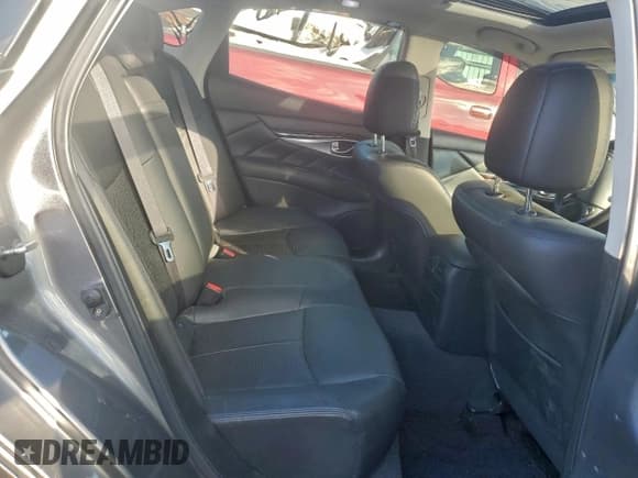 ✅ 2015 Infiniti Q70 • VIN: JN1BY1AR5FM560251 • Lot: 95017655. Listed on Copart with 149,184 mi. Free auction sales archive from the USA and detailed vehicle history report at DreamBid. Image 10.