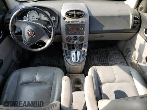 2005 Saturn VUE z VIN 5GZCZ53485S852931, wystawiony jako Copart lot #83346224 z przebiegiem 200 004 mil mil oraz Szkoda całkowita • Salvage title. Historia ofert i sprzedaży dostępna na DreamBid. Obrazek 8.