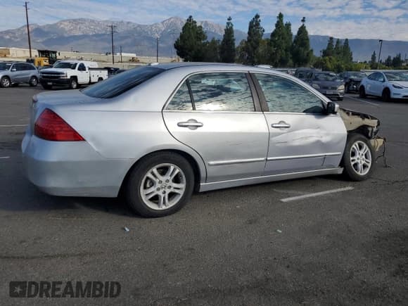 ✅ 2006 Honda Accord EX-L • VIN: 1HGCM56836A011445 • Lot: 81722465. Listed on Copart with 166,688 mi. Free auction sales archive from the USA and detailed vehicle history report at DreamBid. Image 3.