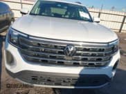 ✅ 2025 Volkswagen Atlas SE • VIN: 1V2JR2CA2SC513129 • Lot: 43617423. Listed on IAAI with 12,914 mi. Free auction sales archive from the USA and detailed vehicle history report at DreamBid. Image 12.