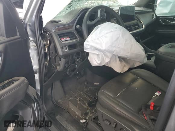 ✅ 2023 Chevrolet Suburban LT • VIN: 1GNSCCKD5PR308814 • Lot: 50396345. Listed on Copart with 33,659 mi. Free auction sales archive from the USA and detailed vehicle history report at DreamBid. Image 8.