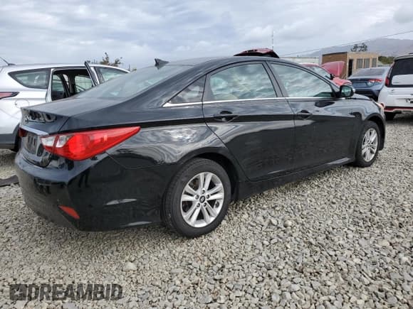 ✅ 2014 Hyundai Sonata GLS • VIN: 5NPEB4AC6EH894970 • Lot: 86456515. Listed on Copart with 129,708 mi. Free auction sales archive from the USA and detailed vehicle history report at DreamBid. Image 3.