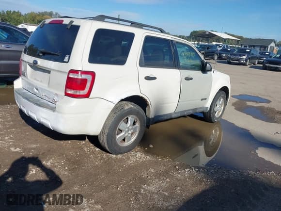 ✅ 2010 Ford Escape XLT • VIN: 1FMCU9D76AKD14542 • Лот: 43469349. Опубликован ранее на IAAI с пробегом 202 601 миль. Бесплатный доступ к архиву аукционных продаж из США и подробный отчёт об истории автомобиля на DreamBid. Изображение 4.