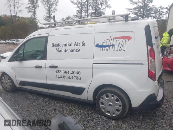 ✅ 2021 Ford Transit Connect XLT • VIN: NM0LS7F20M1486153 • Lot: 43514155. Wystawiony na IAAI z przebiegiem 125 978 mil. Bezpłatny archiwum sprzedaży aukcyjnych z USA i szczegółowy raport historii pojazdu na DreamBid. Zdjęcie 15.