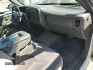 ✅ 2003 GMC Sierra 1500 • VIN: 1GTEC19T93E365042 • Лот: 85345005. Опубликован ранее на Copart с пробегом 200 878 миль. Бесплатный доступ к архиву аукционных продаж из США и подробный отчёт об истории автомобиля на DreamBid. Изображение 8.