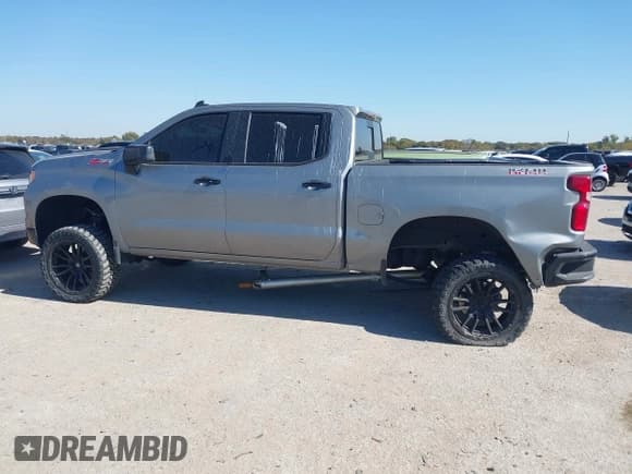 ✅ 2024 Chevrolet Silverado 1500 LT Trail Boss • VIN: 3GCUDFED2RG297186 • Lot: 43601207. Wystawiony na IAAI z przebiegiem 36 274 mil. Bezpłatny archiwum sprzedaży aukcyjnych z USA i szczegółowy raport historii pojazdu na DreamBid. Zdjęcie 14.