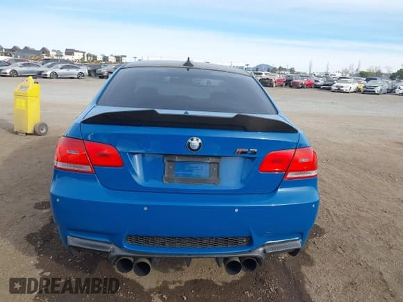 ✅ 2009 BMW M3 • VIN: WBSWD93539P361939 • Lot: 41402024. Listed on IAAI with 203,647 mi. Free auction sales archive from the USA and detailed vehicle history report at DreamBid. Image 16.