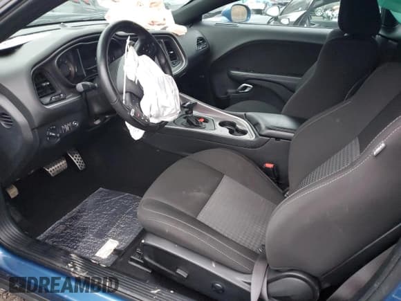 ✅ 2022 Dodge Challenger R/T • VIN: 2C3CDZBT4NH206829 • Lot: 40910884. Wystawiony na Copart z przebiegiem 24 428 mil. Bezpłatny archiwum sprzedaży aukcyjnych z USA i szczegółowy raport historii pojazdu na DreamBid. Zdjęcie 7.