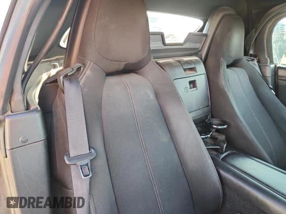 ✅ 2018 FIAT 124 Spider Abarth • VIN: JC1NFAEK0J0134915 • Lot: 80909795. Wystawiony na Copart z przebiegiem 101 820 mil. Bezpłatny archiwum sprzedaży aukcyjnych z USA i szczegółowy raport historii pojazdu na DreamBid. Zdjęcie 10.