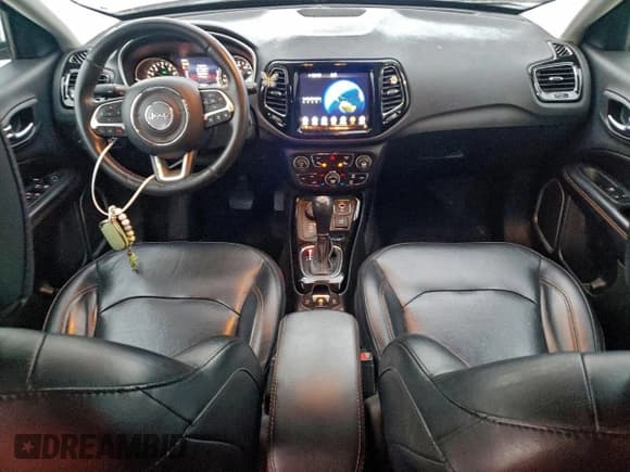 ✅ 2019 Jeep Compass Limited • VIN: 3C4NJDCB4KT818067 • Lot: 95246645. Listed on Copart with 121,656 mi. Free auction sales archive from the USA and detailed vehicle history report at DreamBid. Image 8.