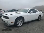 ✅ 2010 Dodge Challenger R/T Classic • VIN: 2B3CJ5DT0AH300633 • Lot: 76148344. Wystawiony na Copart z przebiegiem 193 504 mil. Bezpłatny archiwum sprzedaży aukcyjnych z USA i szczegółowy raport historii pojazdu na DreamBid. Zdjęcie 1.