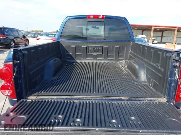 2007 Dodge 1500 SLT с VIN 1D7HU18P97J628261, выставлен на аукционе IAAI как лот 43350795 с пробегом 102 109 миль миль и . История ставок и продаж доступна на DreamBid. Изображение 17.