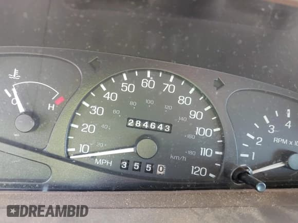 ✅ 1999 Ford Escort Cool • VIN: 3FAKP1130XR106046 • Lot: 42150870. Listed on IAAI with 284,643 mi. Free auction sales archive from the USA and detailed vehicle history report at DreamBid. Image 7.