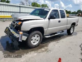 ✅ 2007 Chevrolet Silverado 1500 Work Truck • VIN: 1GCEK19V07E183921 • Lot: 65256775. Wystawiony na Copart z przebiegiem 183 037 mil mil. Skorzystaj z bezpłatnego archiwum sprzedaży aukcyjnych z USA i zobacz szczegółowy raport historii pojazdu na DreamBid. Zdjęcie 1.